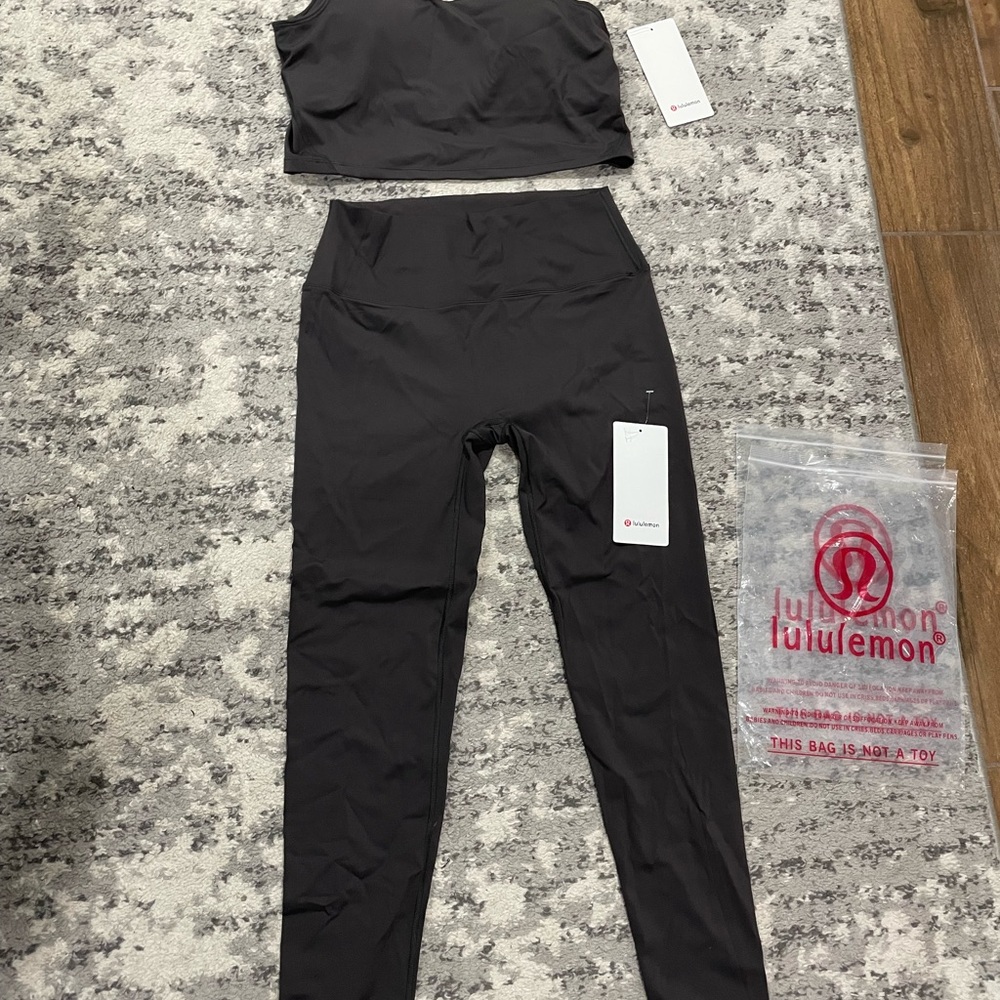 Align style Women's smoked grey High-Rise Leggings and sports bra set